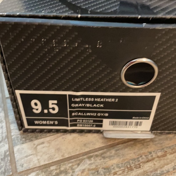 NWT women’s boombah shoes size 9 1/2 - Picture 4 of 6